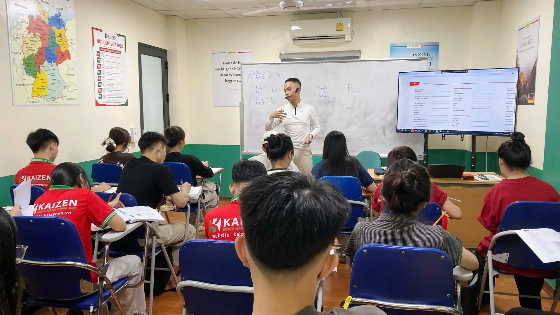 HÌNH ẢNH DU HỌC ĐỨC K60 - BUỔI HỌC ĐẦU TIÊN